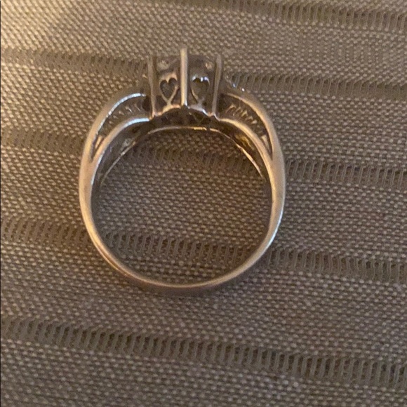 Sterling Silver CZ stone ring - Picture 4 of 5